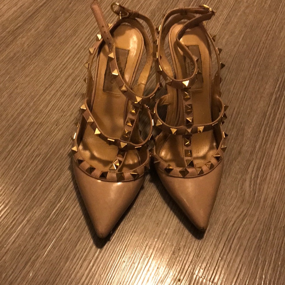 Valentink Heels - Picture 2 of 4